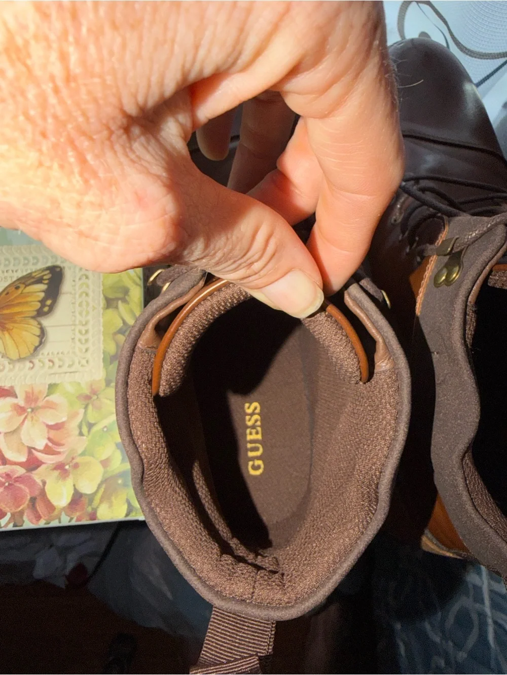Guess smooth chestnut